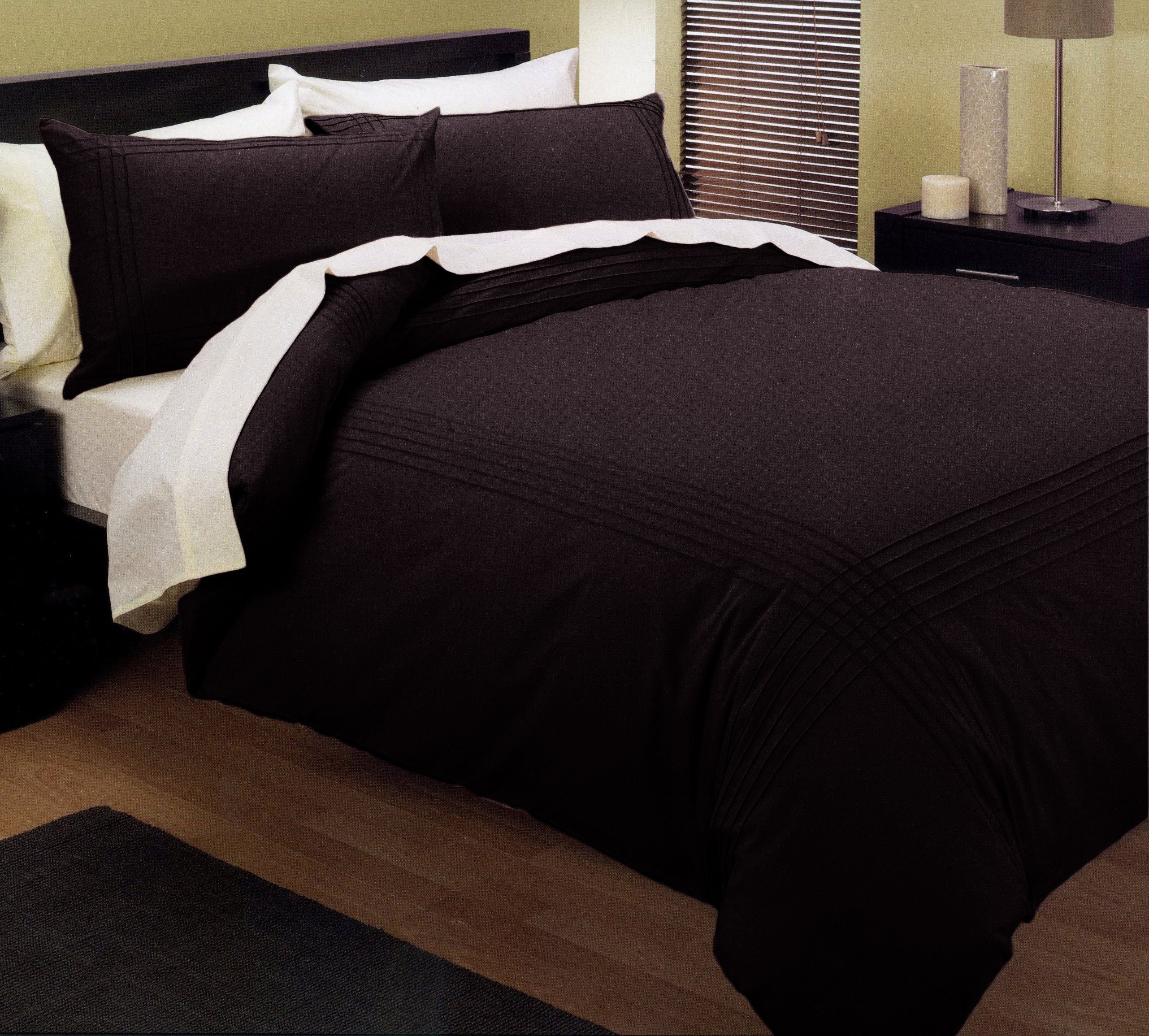 Kingtex Pintuck Quilt Cover Set Chocolate Queen