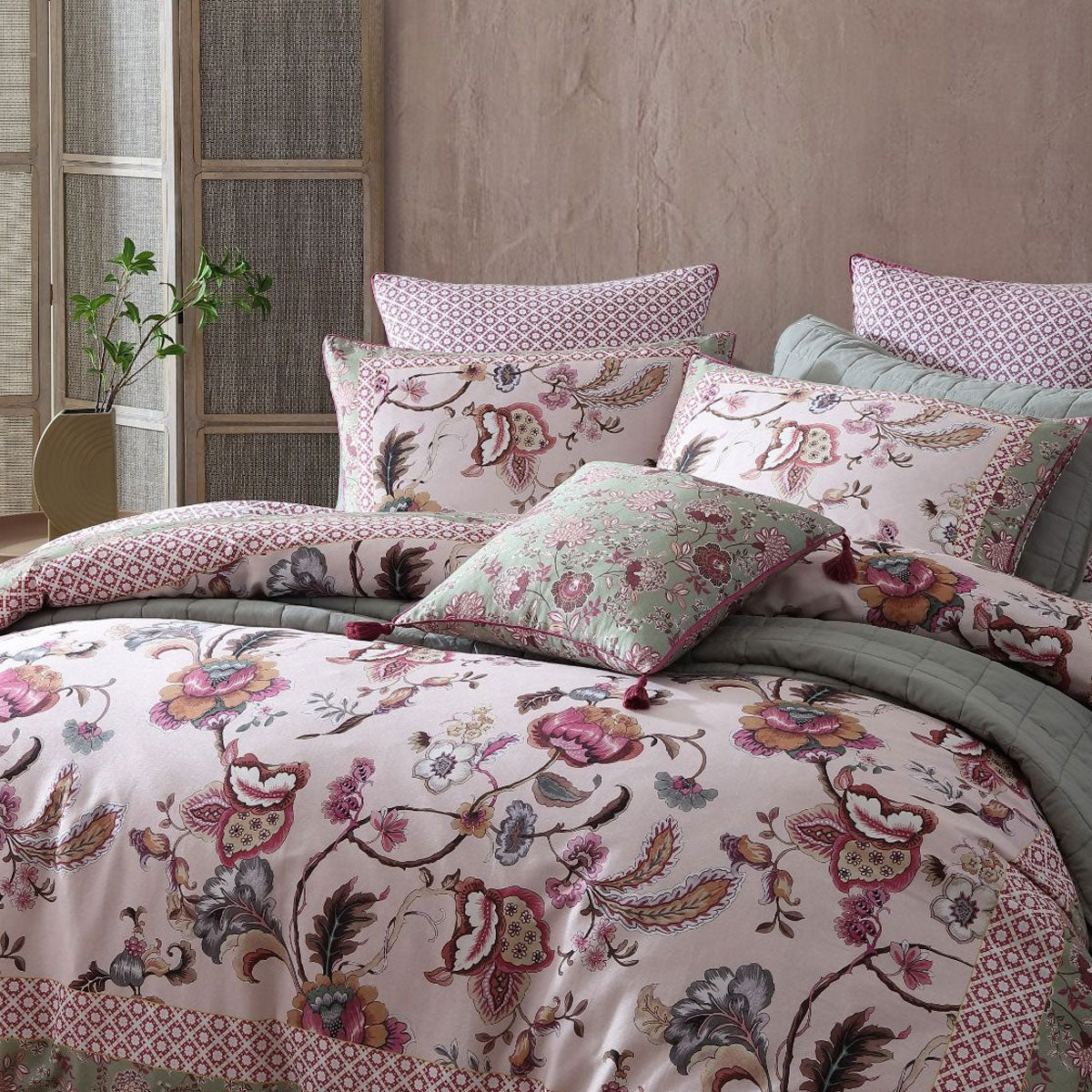 Logan & Mason Lorelai Rose 250TC 100% Cotton Sateen Quilt Cover Set King