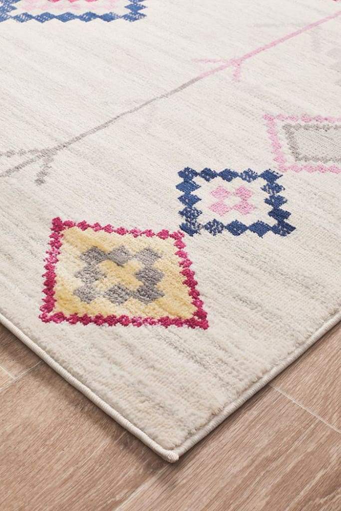 Zanzibar 760 White Floor Rug - Newstart Furniture