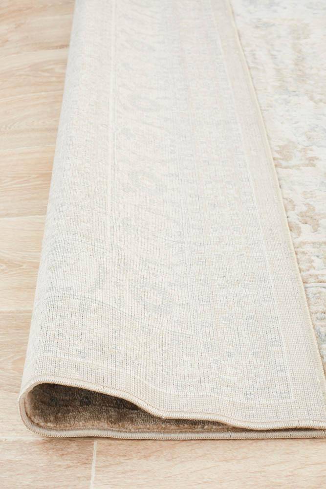 Providence Esquire Central Traditional Beige Rug - Newstart Furniture