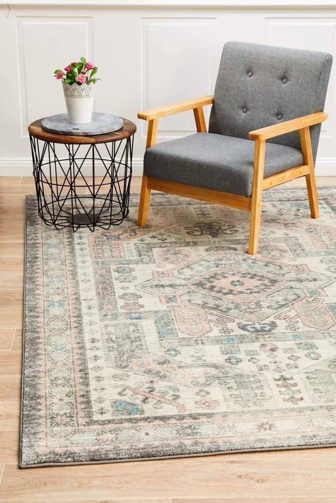 Avenue 704 Silver Rug - Newstart Furniture