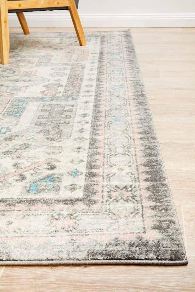 Avenue 704 Silver Rug - Newstart Furniture