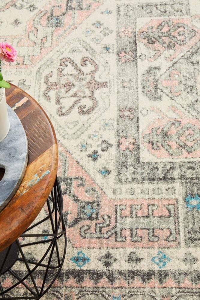 Avenue 704 Silver Rug - Newstart Furniture