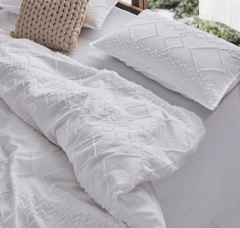 Tufted ultra soft microfiber quilt cover set-double white - Newstart Furniture