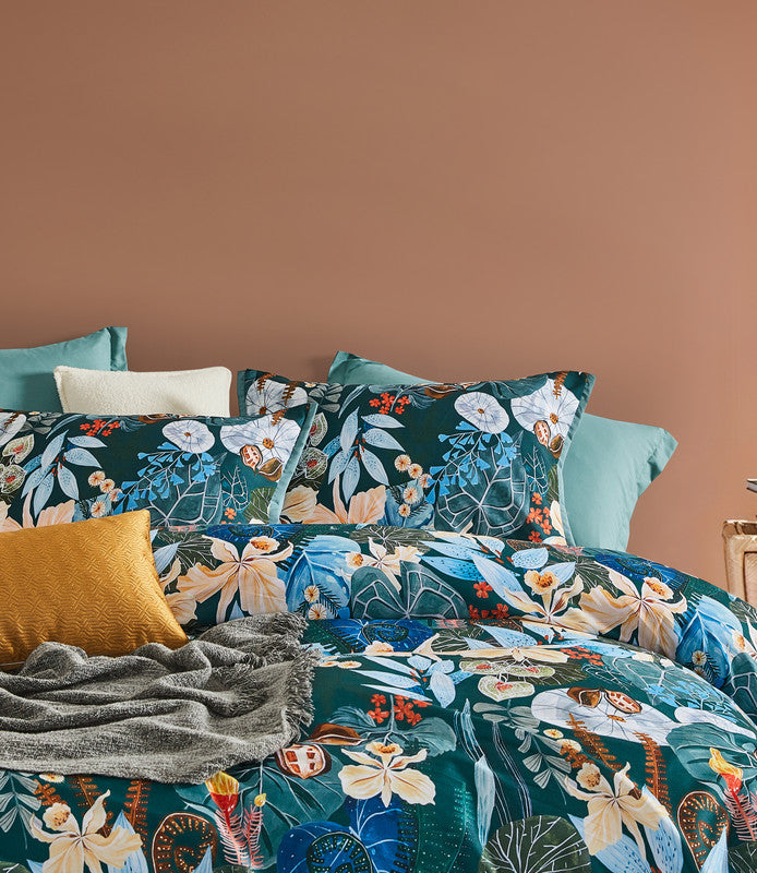 Botanical Bella Microfibre Quilt Cover Set-king size - Newstart Furniture