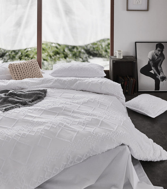Tufted ultra soft microfiber quilt cover set-super king white - Newstart Furniture