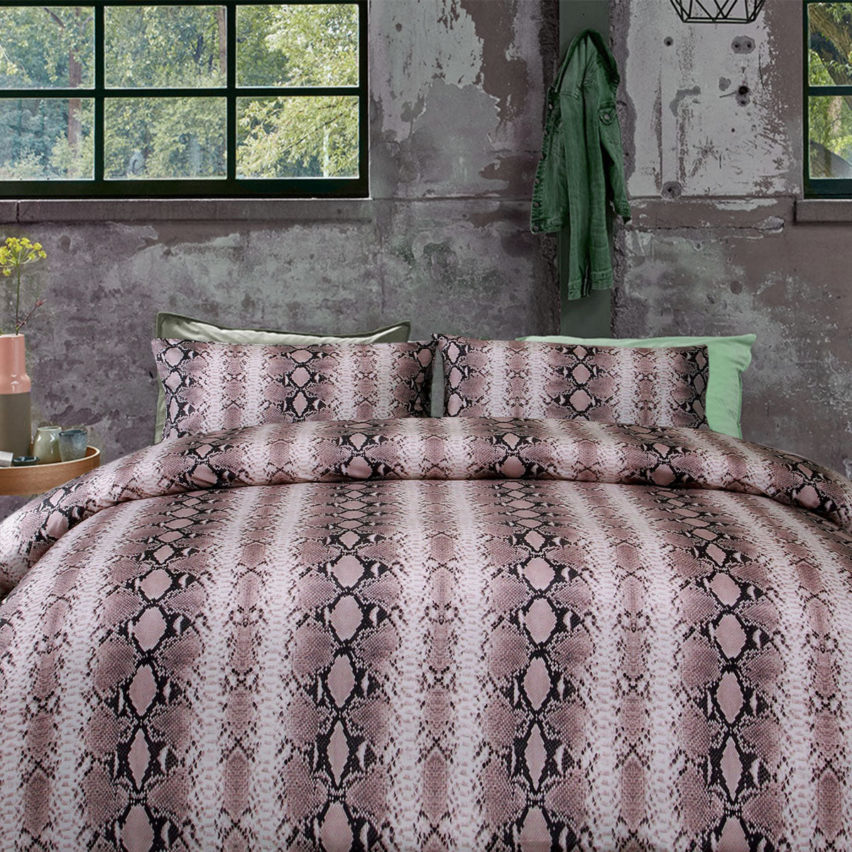 Big Sleep Snake Skin Pink Quilt Cover Set Double - Newstart Furniture