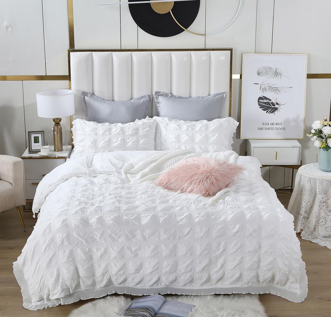 Elegant White Jacquard Queen Duvet Cover Set | Ruffles Design