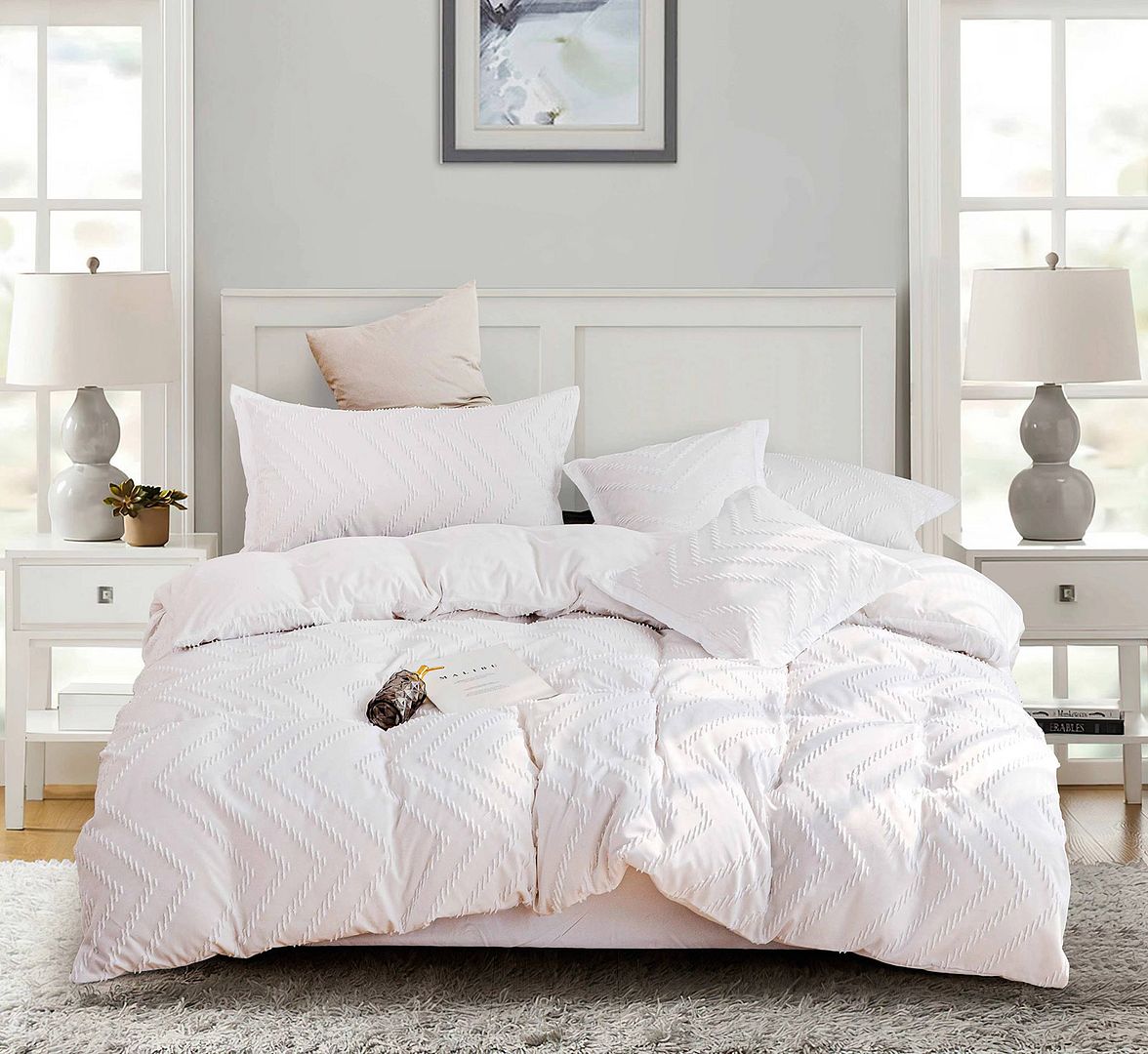 Tufted Boho Wave Jacquard King Duvet Cover Set | Newstart Furniture