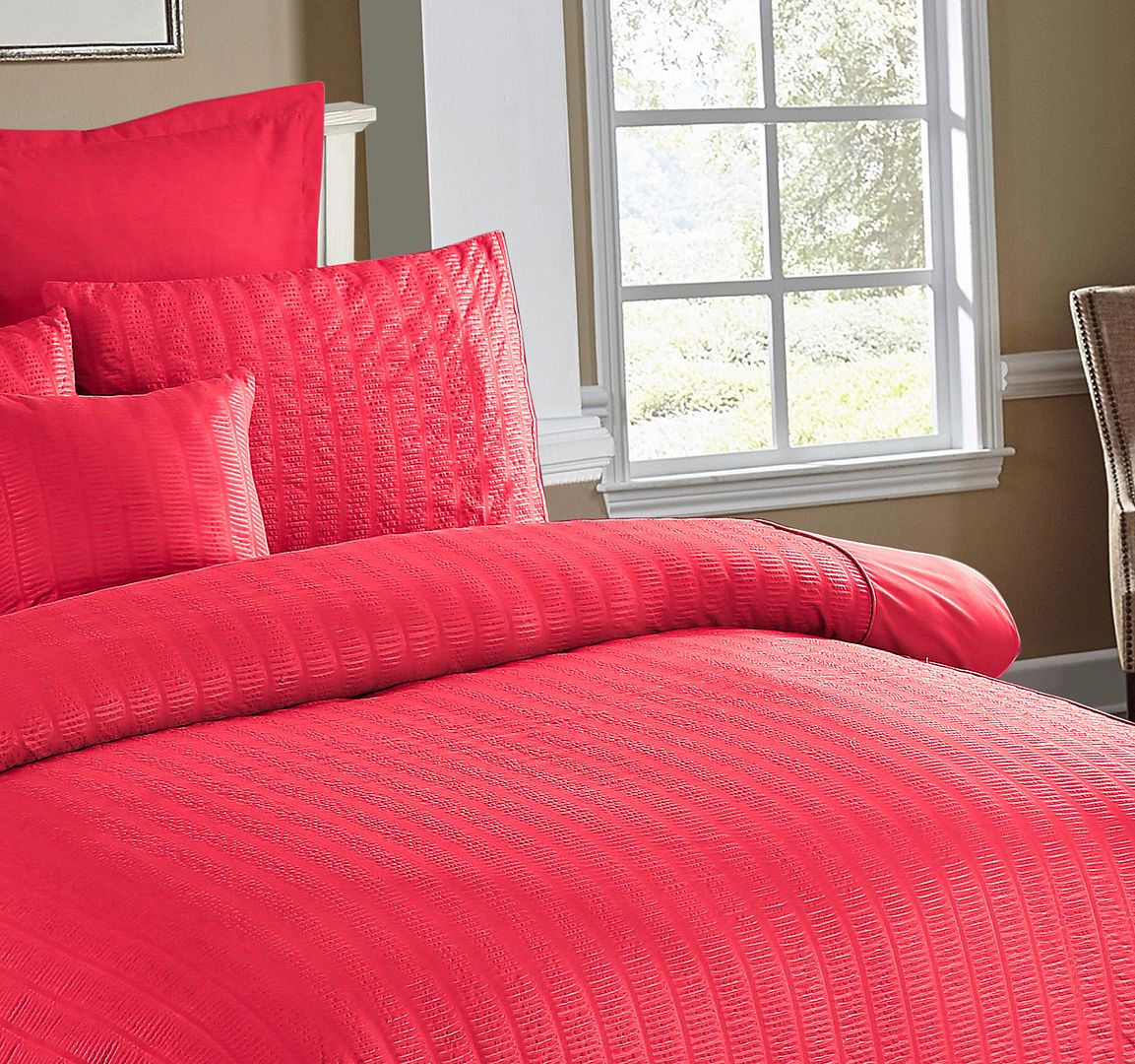 Seersucker Red Double Quilt Cover Set | Newstart Furniture