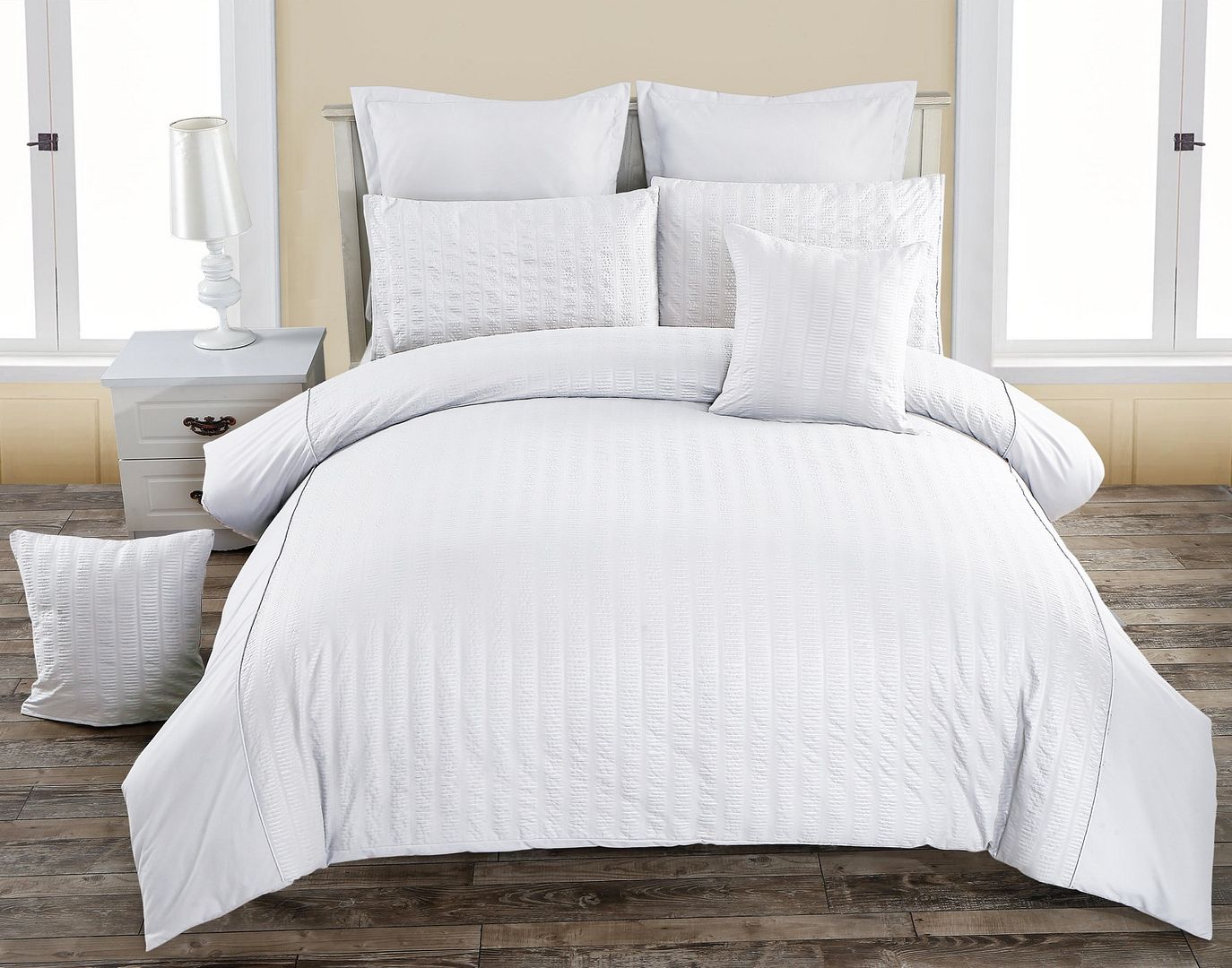 Luxurious Seersucker King Duvet Cover Set | White Microfiber